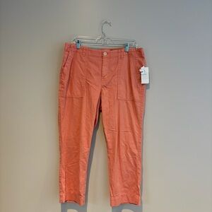 Old Navy Cropped Cargo Pants in Coral